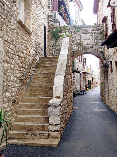 Umag - Old Town, stairs and portal